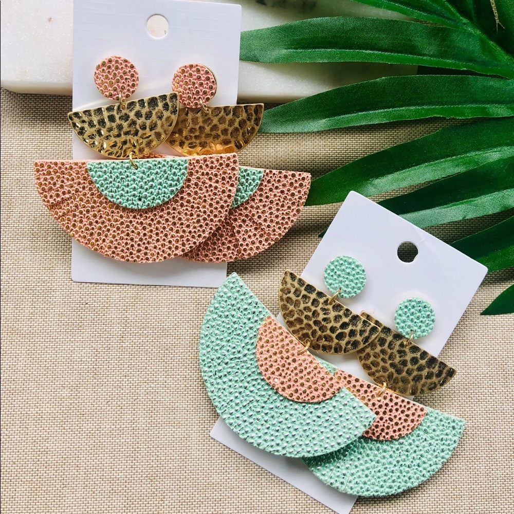 Armora’s | Pink Flare Earrings - Picture 2 of 2